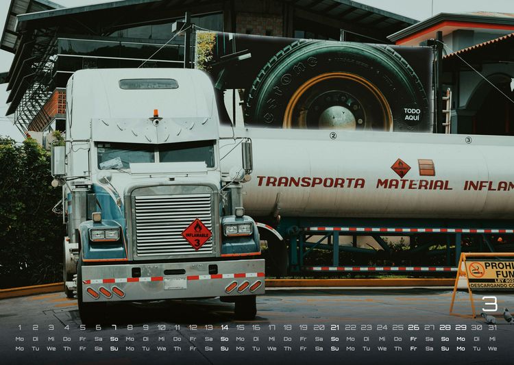 Produktbild: Trucks - K&ouml;nige der Stra&szlig;e - LKW - 2027 - Kalender DIN A3