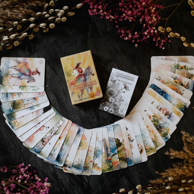 Produktbild: Summer Serenade Lenormand (English) - 38 Cards with Booklet