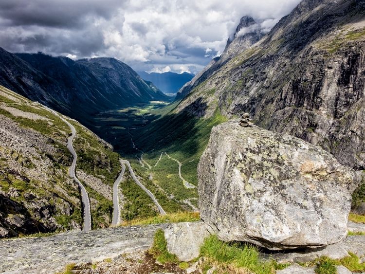 Produktbild: CALVENDO Puzzle Der Trollstigen | 1000 Teile Lege-Gr&ouml;&szlig;e 64x48cm Foto-Puzzle f&uuml;r gl&uuml;ckliche Stunden