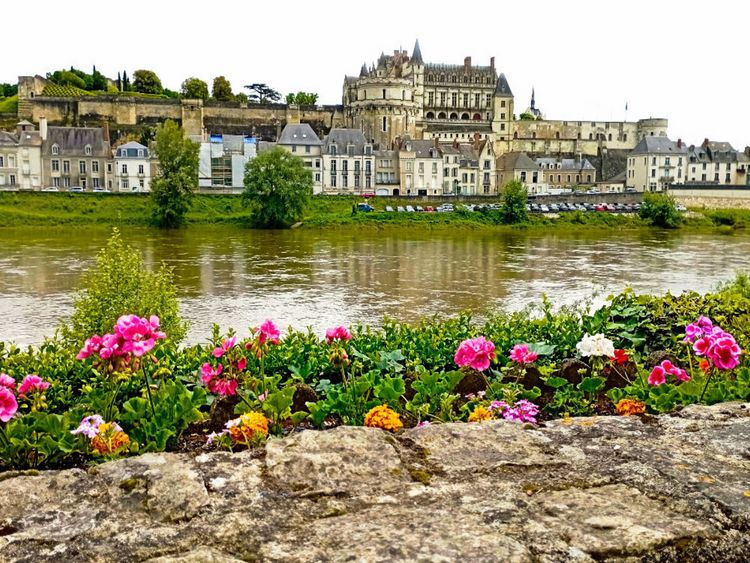 Produktbild: CALVENDO Puzzle Schloss Amboise an der Loire | 1000 Teile Lege-Gr&ouml;&szlig;e 64x48cm Foto-Puzzle f&uuml;r gl&uuml;ckliche Stunden