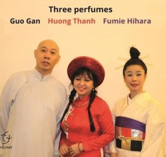 Produktbild: Three Perfumes
