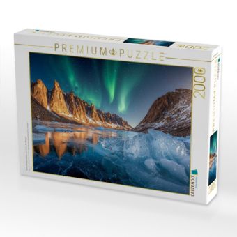 Produktbild: CALVENDO Puzzle Gr&uuml;ne Schleier winden sich hinter den Bergen | 2000 Teile Lege-Gr&ouml;&szlig;e 90x67cm Foto-Puzzle f&uuml;r gl&uuml;ckliche Stunden