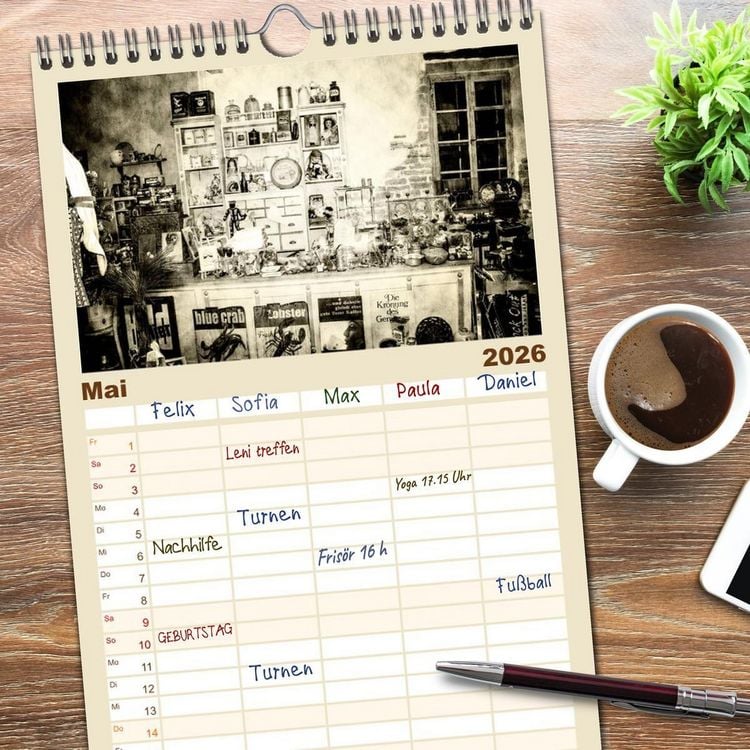 Produktbild: Familienplaner 2026 - Retro mit 5 Spalten (Wandkalender, 21 x 45 cm) CALVENDO
