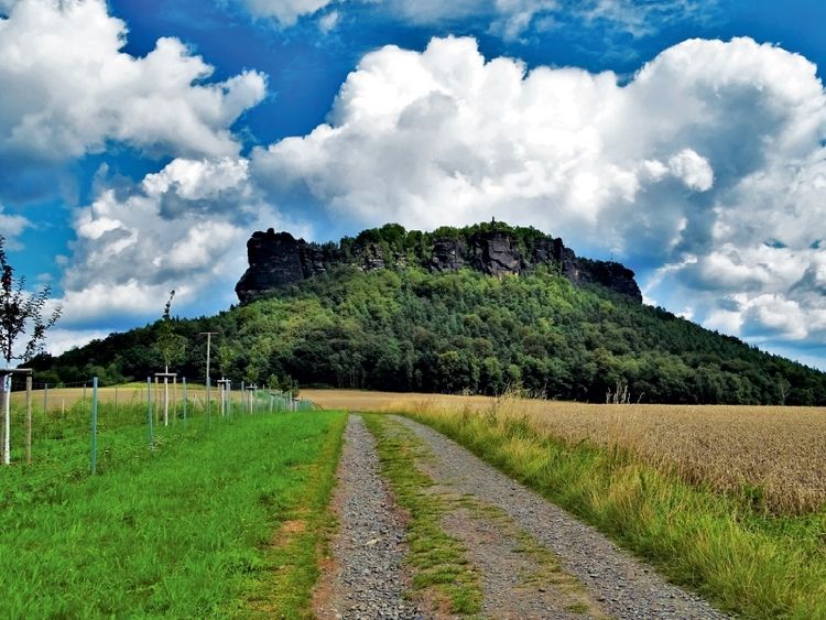 Produktbild: CALVENDO Puzzle Der Lilienstein 1000 Teile Puzzle quer | 1000 Teile Lege-Gr&ouml;&szlig;e 64 &times; 48 cm Foto-Puzzle f&uuml;r gl&uuml;ckliche Stunden