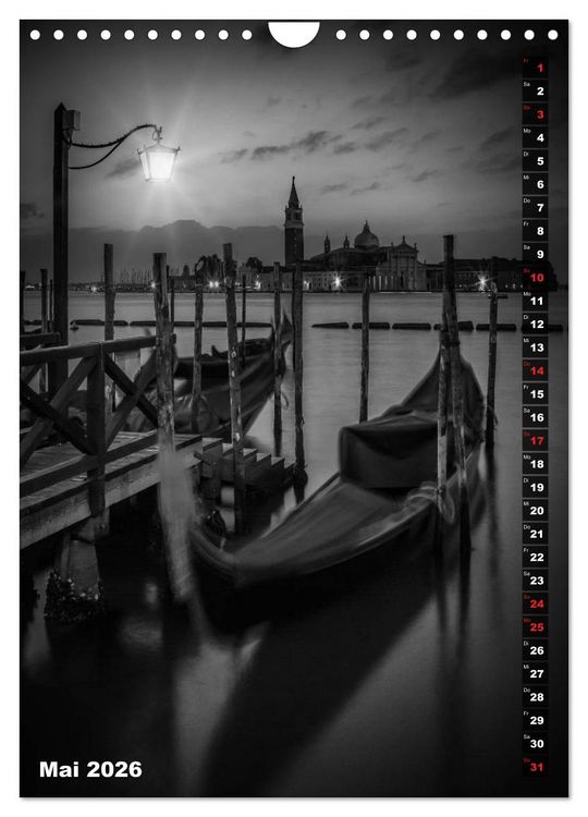 Produktbild: STADTBILDER Monochrome Momente (Wandkalender 2026 DIN A4 hoch), CALVENDO Monatskalender