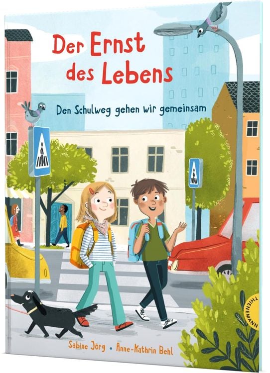 Bild vom Artikel Der Ernst des Lebens: Den Schulweg gehen wir gemeinsam vom Autor Sabine Jörg