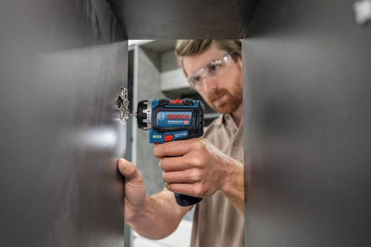 Produktbild: Bosch Professional GSR 12V-32 FC 06019N7101 Akku-Bohrschrauber 12 V 1 Ah