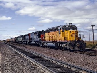Produktbild: CALVENDO Puzzle Union Pacific, Cheyenne, Wyoming, 1981 1000 Teile Puzzle quer | 1000 Teile Lege-Gr&ouml;&szlig;e 64 &times; 48 cm Foto-Puzzle f&uuml;r gl&uuml;ckliche Stunden