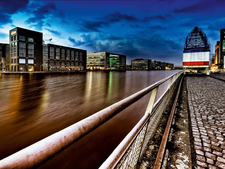 Produktbild: CALVENDO Puzzle Innenhafen bei Nacht | 1000 Teile Lege-Gr&ouml;&szlig;e 64x48cm Foto-Puzzle f&uuml;r gl&uuml;ckliche Stunden