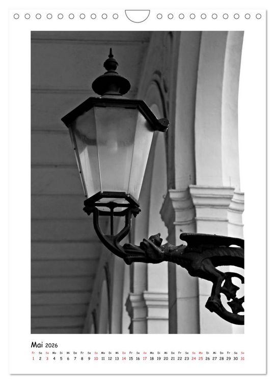 Produktbild: Stra&szlig;enlaternen Monochrom (Wandkalender 2026 DIN A4 hoch), CALVENDO Monatskalender