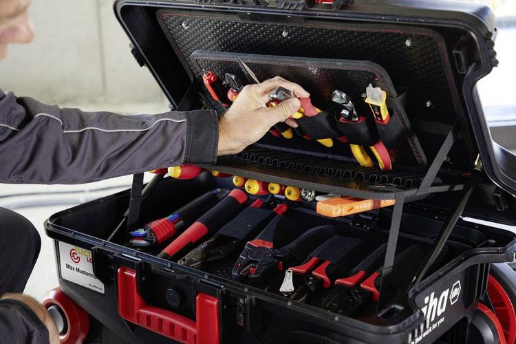 Produktbild: Wiha 44128 Elektriker, Handwerker, Profi, VDE Werkzeugkoffer best&uuml;ckt 104teilig (L x B x H) 680 x 497 x 336 mm