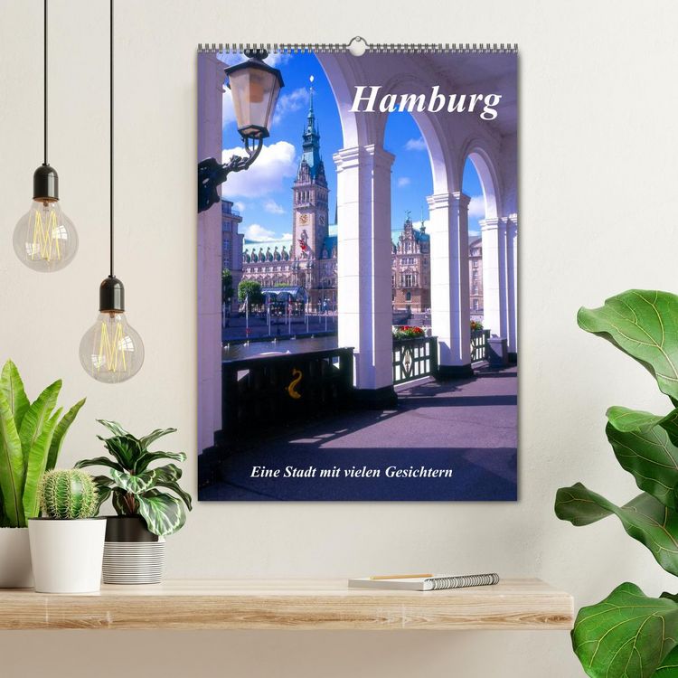Produktbild: Hamburg - Eine Stadt mit vielen Gesichtern (Wandkalender 2026 DIN A2 hoch), CALVENDO Monatskalender