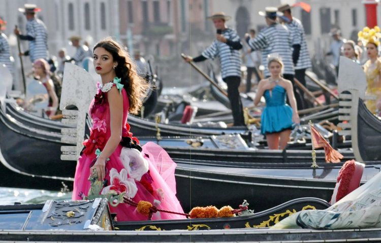 Produktbild: Iconic Runways