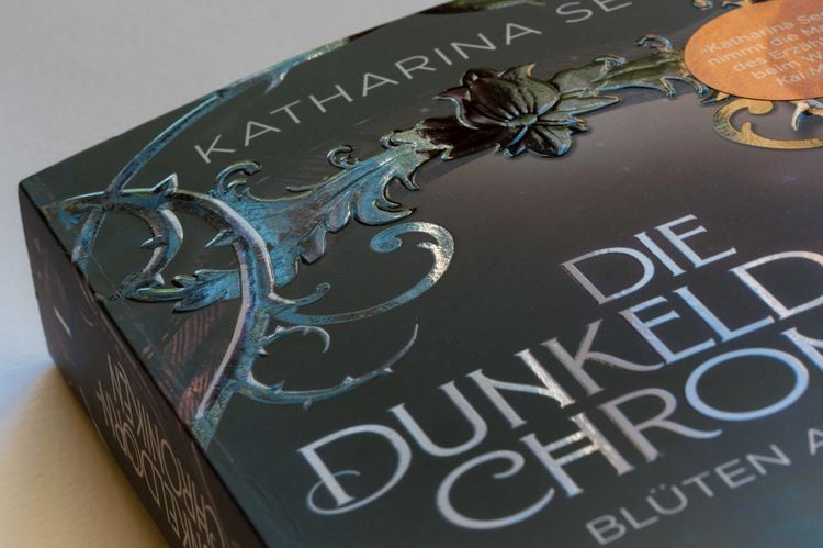 Produktbild: Die Dunkeldorn-Chroniken - Bl&uuml;ten aus Nacht