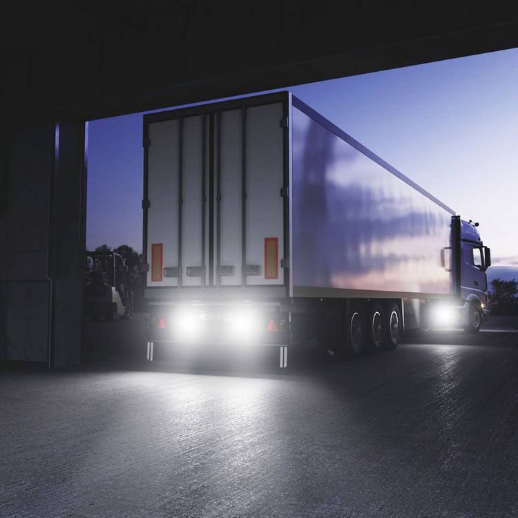 Produktbild: Osram Automotive R&uuml;ckfahrscheinwerfer 12 V, 24V LEDriving Reversing VX 120S-WD, quadratischer LED R&uuml;ckfahrscheinwerfer