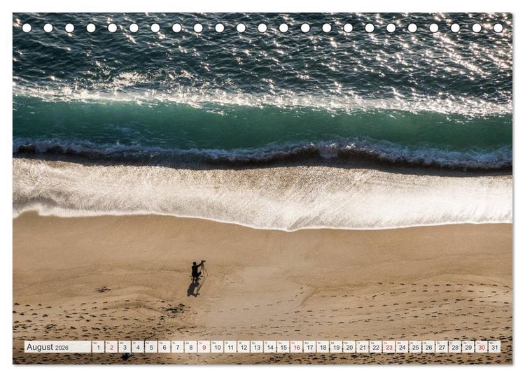 Produktbild: WASSERBERGE - Die Riesenwellen von Nazar&eacute; (Tischkalender 2026 DIN A5 quer), CALVENDO Monatskalender