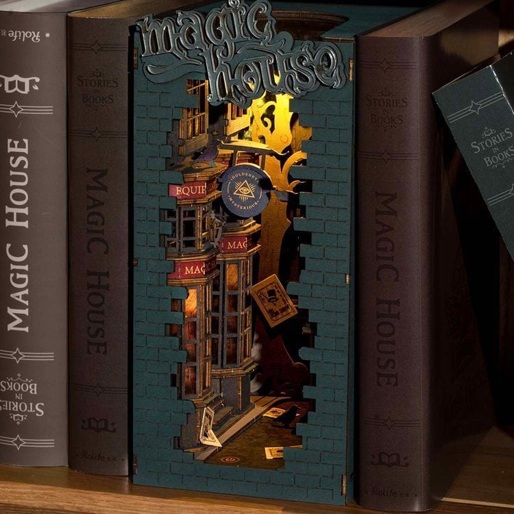 Produktbild: Book Nook DIY B&uuml;cherecke Magic House