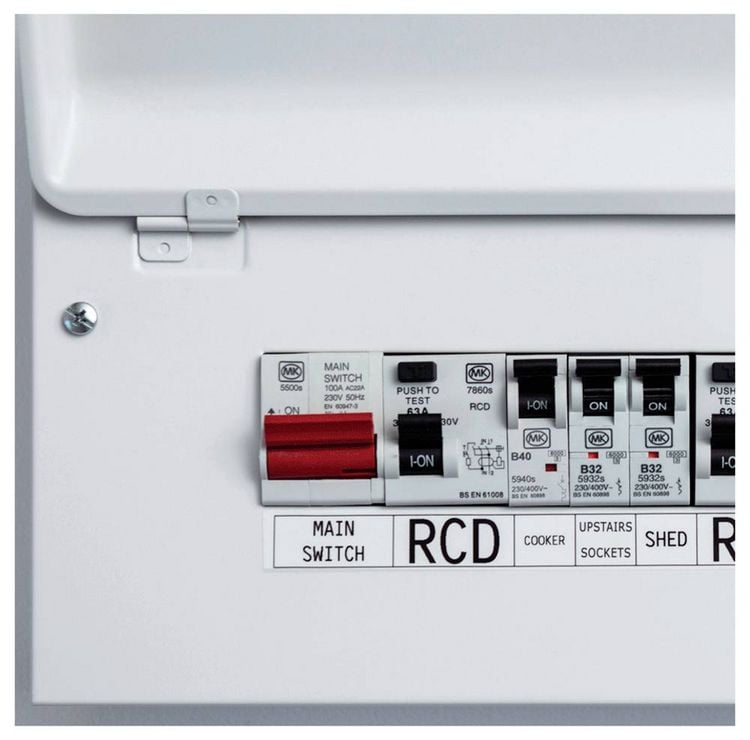Produktbild: Brother PT-E560BT und Brother L-BOXX 136 Systemk Beschriftungsger&auml;t Geeignet f&uuml;r Schriftband: TZe, HSe 24 mm