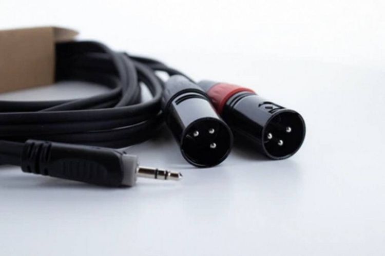 Produktbild: Cordial EY 1,5 WMM XLR Y-Adapter [1x Klinkenstecker 3.5mm - 2x XLR-Stecker 3 polig]