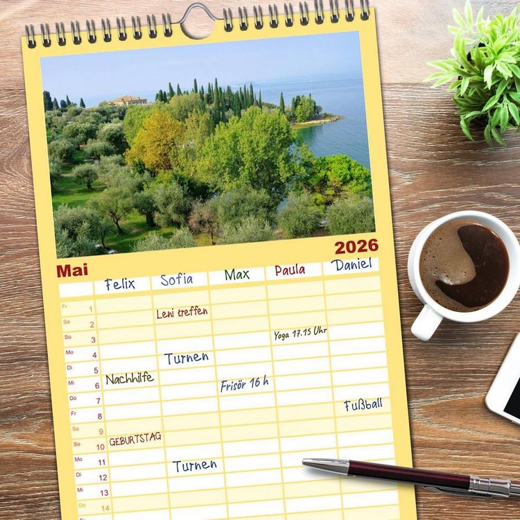 Produktbild: Familienplaner 2026 - Gardasee mit 5 Spalten (Wandkalender, 21 x 45 cm) CALVENDO