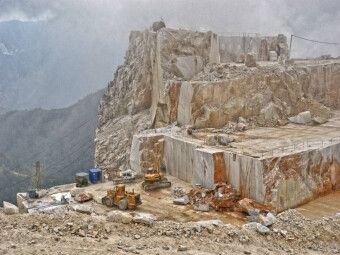 Produktbild: CALVENDO Puzzle Marmor Abbau auf knapp 1000 m H&ouml;he | 1000 Teile Lege-Gr&ouml;&szlig;e 64x48cm Foto-Puzzle f&uuml;r gl&uuml;ckliche Stunden