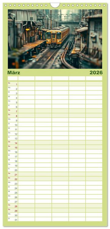 Produktbild: Familienplaner 2026 - Miniaturwelt Eisenbahn - Zug um Zug ins Abenteuer mit 5 Spalten (Wandkalender, 21 x 45 cm) CALVENDO