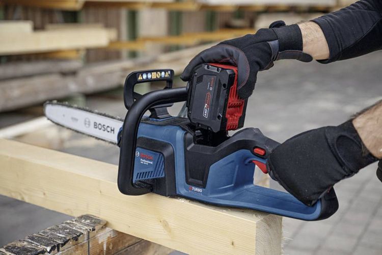 Produktbild: Bosch Professional GKE 18V-40 Akku Akku-Kettens&auml;ge Schwertl&auml;nge 360mm