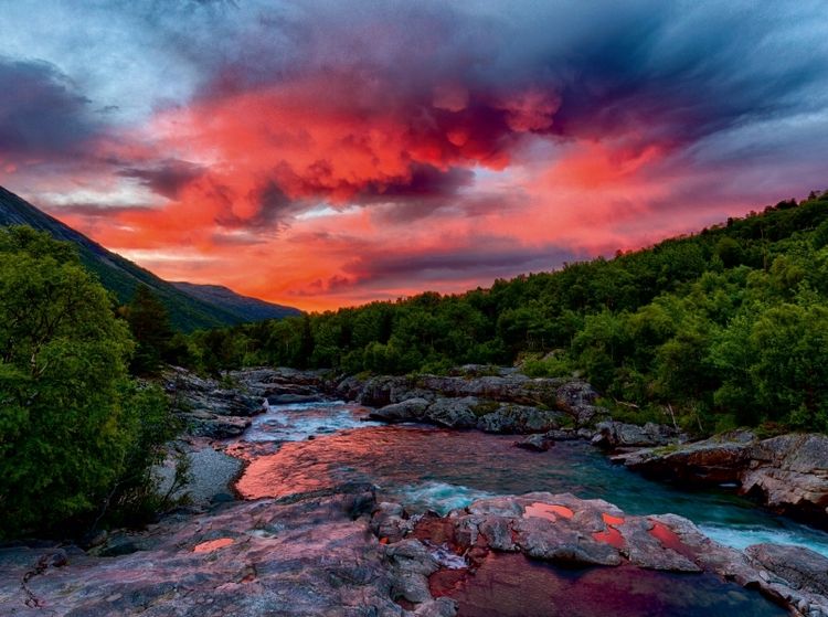 Produktbild: Sehnsucht Norwegen - Brennender Sonnerungang am Sv&aring;ne Fluss (Puzzle)