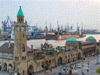 Produktbild: CALVENDO Puzzle Die St.Pauli Landungsbr&uuml;cken | 1000 Teile Lege-Gr&ouml;&szlig;e 64x48cm Foto-Puzzle f&uuml;r gl&uuml;ckliche Stunden
