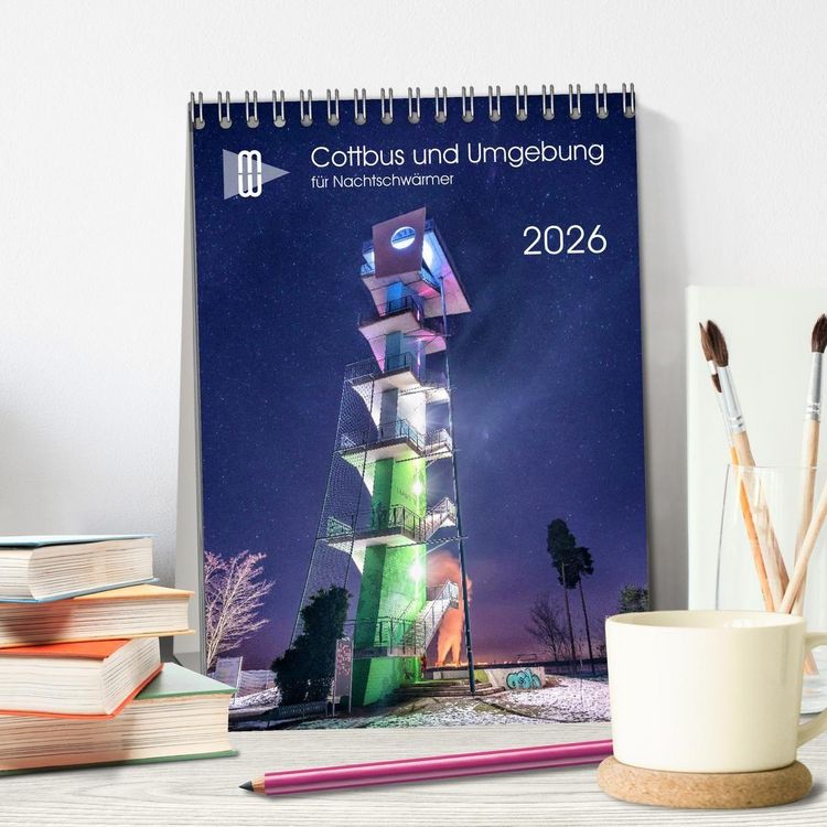 Produktbild: Cottbus und Umgebung f&uuml;r Nachtschw&auml;rmer (Tischkalender 2026 DIN A5 hoch), CALVENDO Monatskalender