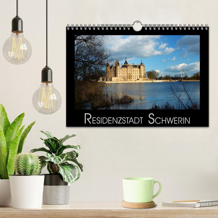 Produktbild: Residenzstadt Schwerin (Wandkalender 2026 DIN A4 quer), CALVENDO Monatskalender