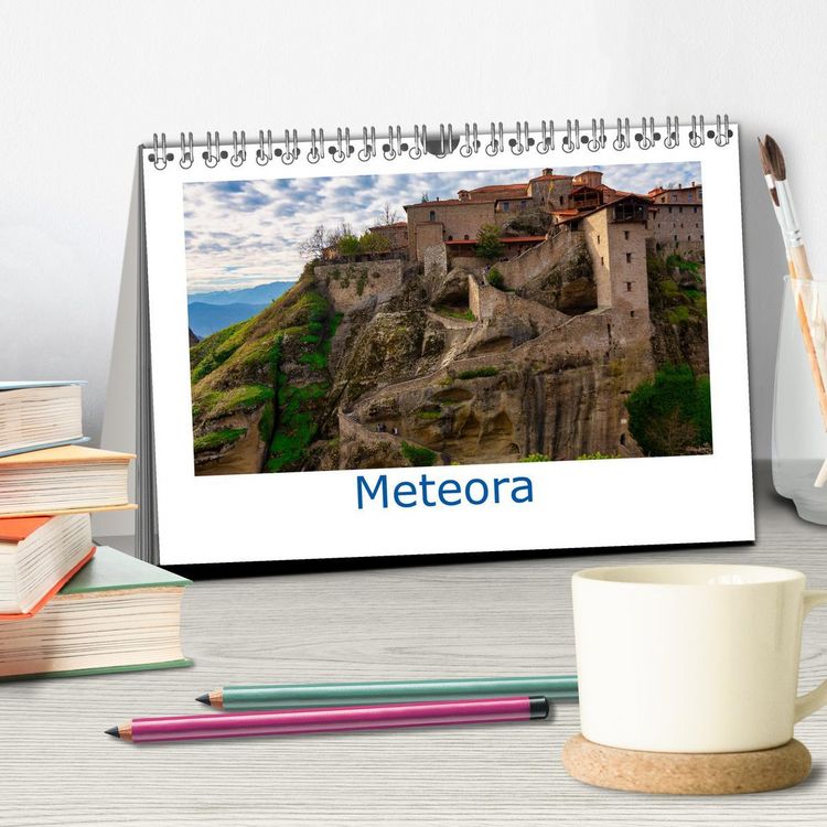 Produktbild: Meteora - Dem Himmel so nah (Tischkalender 2026 DIN A5 quer), CALVENDO Monatskalender