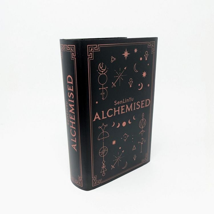 Produktbild: Alchemised English Edition