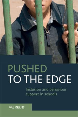 Produktbild: Pushed to the Edge