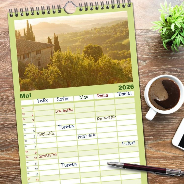 Produktbild: Familienplaner 2026 - Mediterraner Seelenfrieden mit 5 Spalten (Wandkalender, 21 x 45 cm) CALVENDO