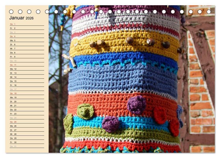 Produktbild: Urban Knitting L&uuml;neburg (Tischkalender 2026 DIN A5 quer), CALVENDO Monatskalender