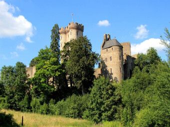 Produktbild: CALVENDO Puzzle Kasselburg bei Pelm | 1000 Teile Lege-Gr&ouml;&szlig;e 64x48cm Foto-Puzzle f&uuml;r gl&uuml;ckliche Stunden