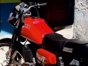 Produktbild: CALVENDO Puzzle Motorrad MZ ETZ 250 aus der DDR auf Kuba | 1000 Teile Lege-Gr&ouml;&szlig;e 64x48cm Foto-Puzzle f&uuml;r gl&uuml;ckliche Stunden