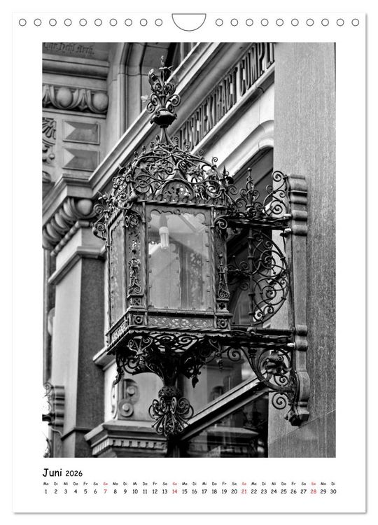 Produktbild: Stra&szlig;enlaternen Monochrom (Wandkalender 2026 DIN A4 hoch), CALVENDO Monatskalender