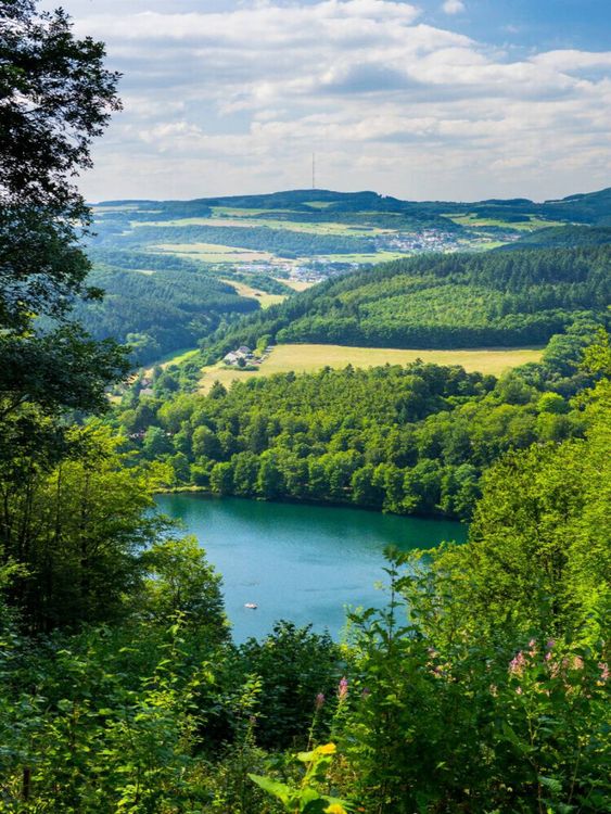 Produktbild: CALVENDO Puzzle Ein Motiv aus dem Kalender Zauberhafte Eifel | 1000 Teile Lege-Gr&ouml;&szlig;e 64x48cm Foto-Puzzle f&uuml;r gl&uuml;ckliche Stunden