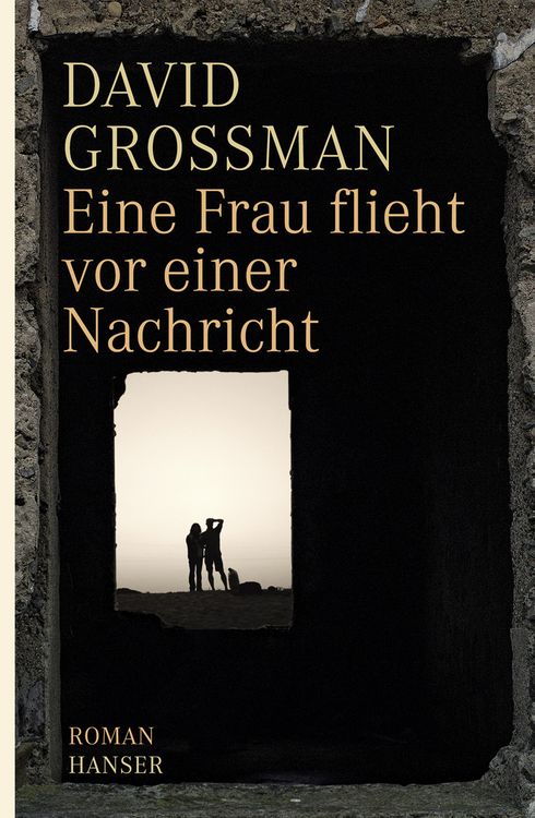 Produktbild: Eine Frau flieht vor einer Nachricht