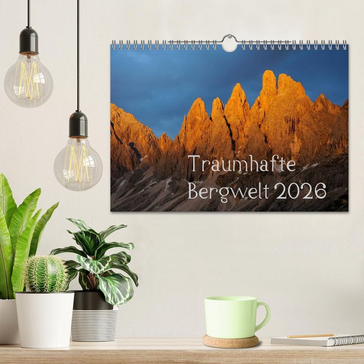Produktbild: Traumhafte Bergwelt Kalender (Wandkalender 2026 DIN A4 quer), CALVENDO Monatskalender