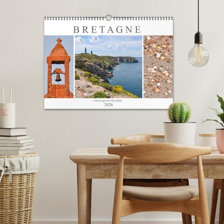 Produktbild: Bretagne - unterwegs mit Julia Hahn (Wandkalender 2026 DIN A3 quer), CALVENDO Monatskalender