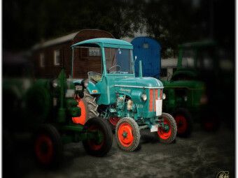 Produktbild: CALVENDO Puzzle Oldtimer Traktor Hanomag | 1000 Teile Lege-Gr&ouml;&szlig;e 64x48cm Foto-Puzzle f&uuml;r gl&uuml;ckliche Stunden
