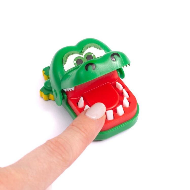 Produktbild: Worlds Smallest 361206 - Crocodile Dentist Game, Gr&ouml;&szlig;e: ca. 7,6 cm, Mini-Version Kroko-Doc
