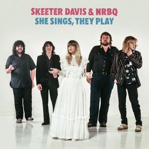 Produktbild: She Sings,They Play