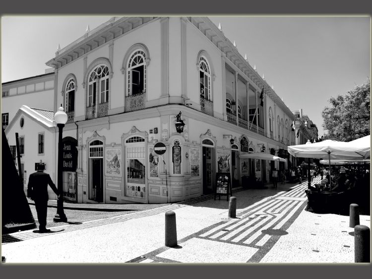 Produktbild: Cafe / Galerias Sao Lourenco an der Avenida Arriaga (Puzzle)