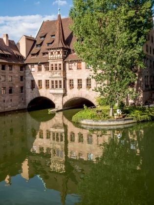 Produktbild: CALVENDO Puzzle N&Uuml;RNBERG Heilig-Geist-Spital und Pegnitz | 1000 Teile Lege-Gr&ouml;&szlig;e 64x48cm Foto-Puzzle f&uuml;r gl&uuml;ckliche Stunden
