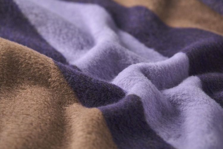 Produktbild: Wohndecke "abstrakte Formen" (GRS)