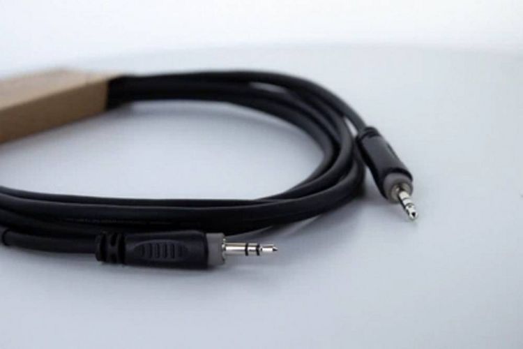 Produktbild: Cordial 14829 Klinke Audio Anschlusskabel [1x Klinkenstecker 3.5 mm - 1x Klinkenstecker 3.5 mm] 1.50 m Schwarz PVC-Mantel, verdrillt